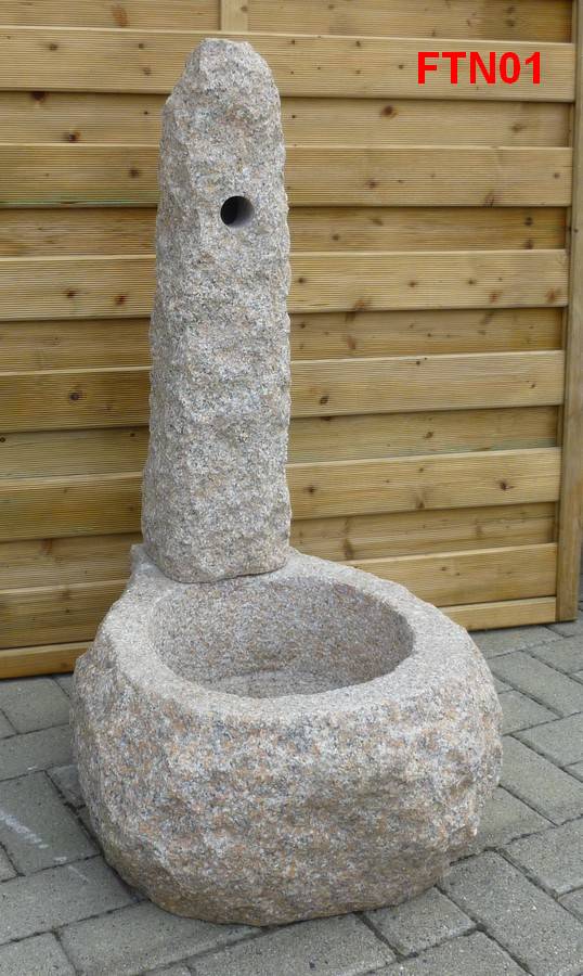 fontana in pietra  da giardino