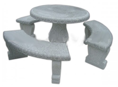 tavolo-con-panche-in-pietra