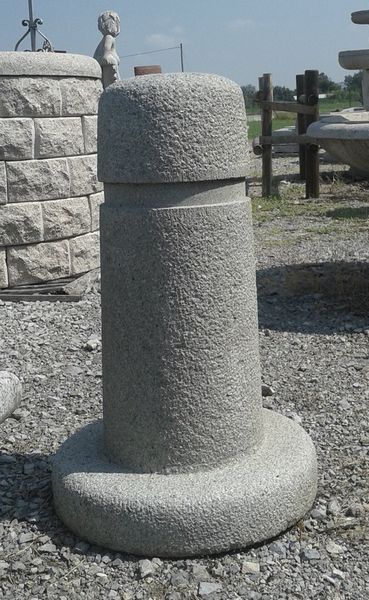 dissuasore di sosta in pietra