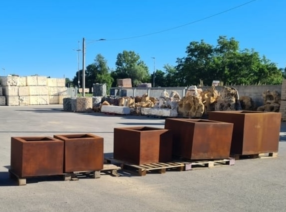 fioriere in corten arredo urbano