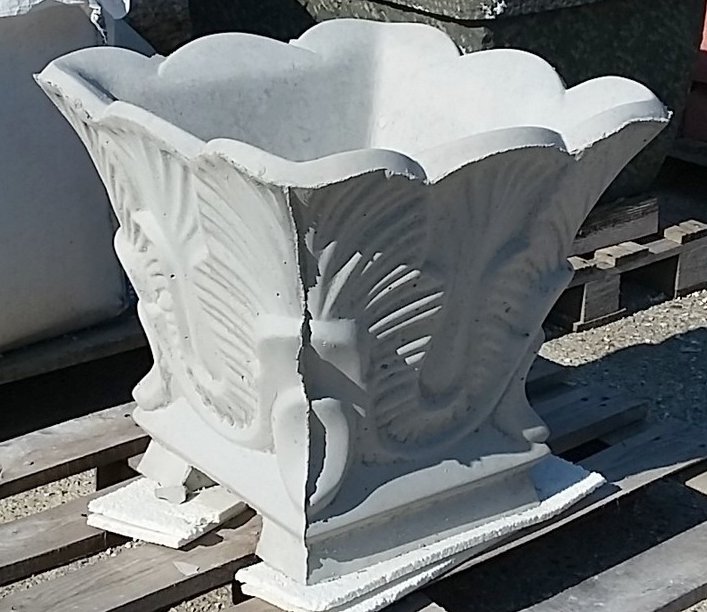 vaso quadrato a foglie