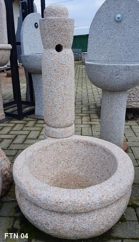 Fontana in pietra giardino