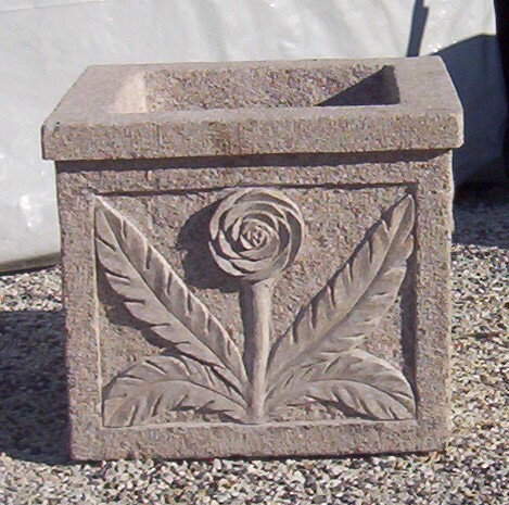 vaso-in-pietra-quadrato