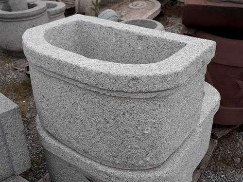 vaso a parete in pietra