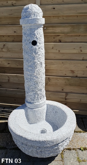 fontana in granito da giardino