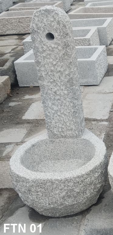fontana in pietra  da giardino