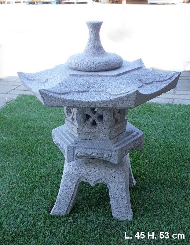 lanterna giapponese pietra